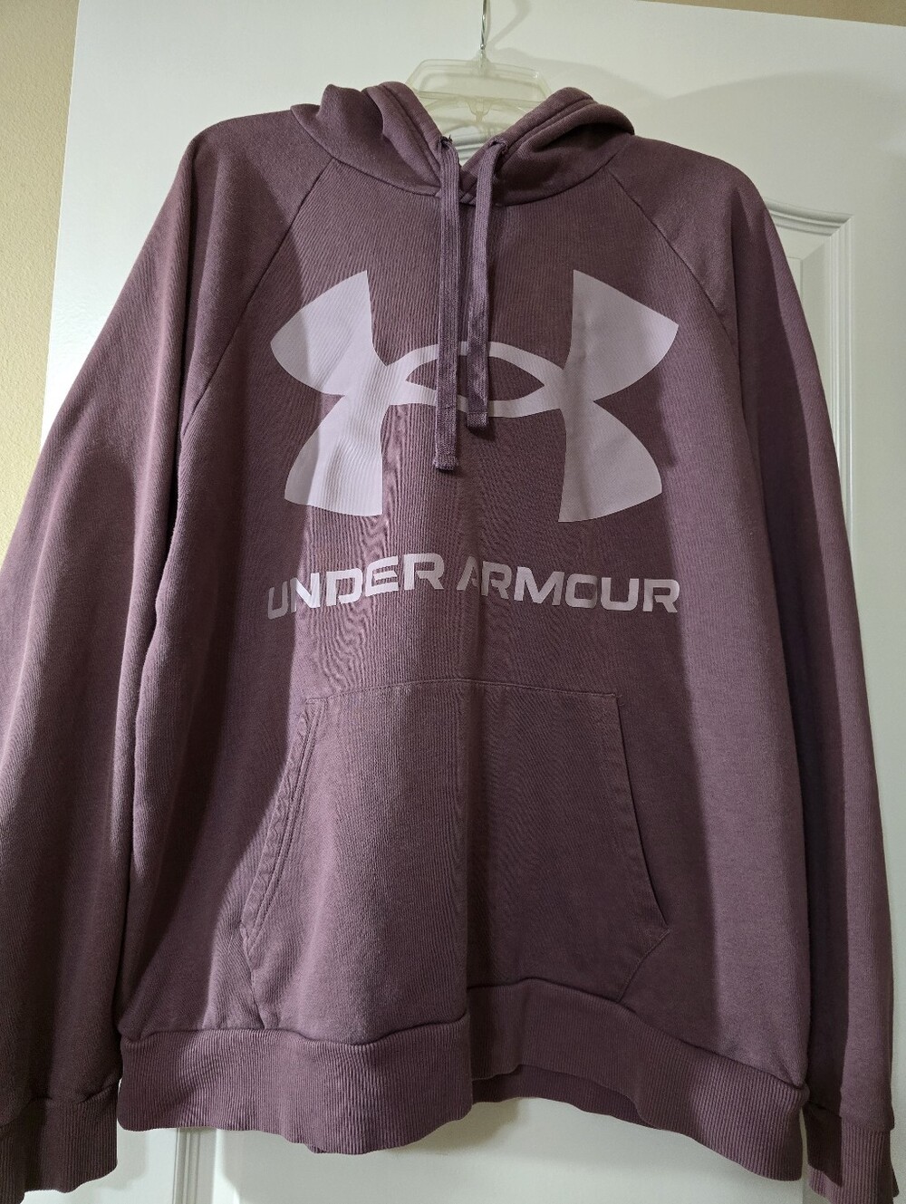 Under Armour Men's Dusty Mauve Logo Pullover Hoodie